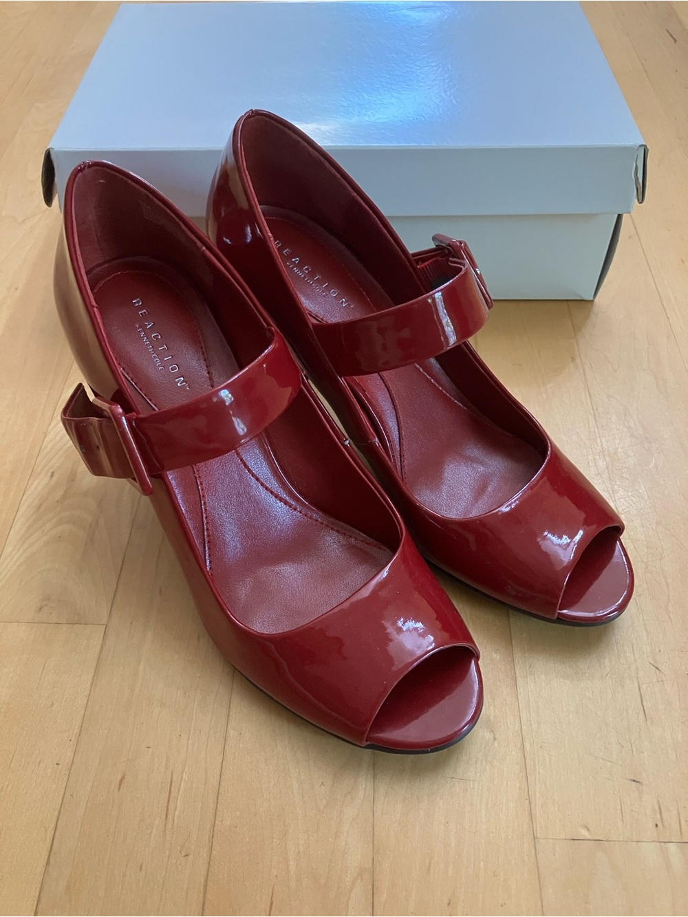 Patent Red Mary Jane peeptoe heels size 9 Kenneth Cole Reaction